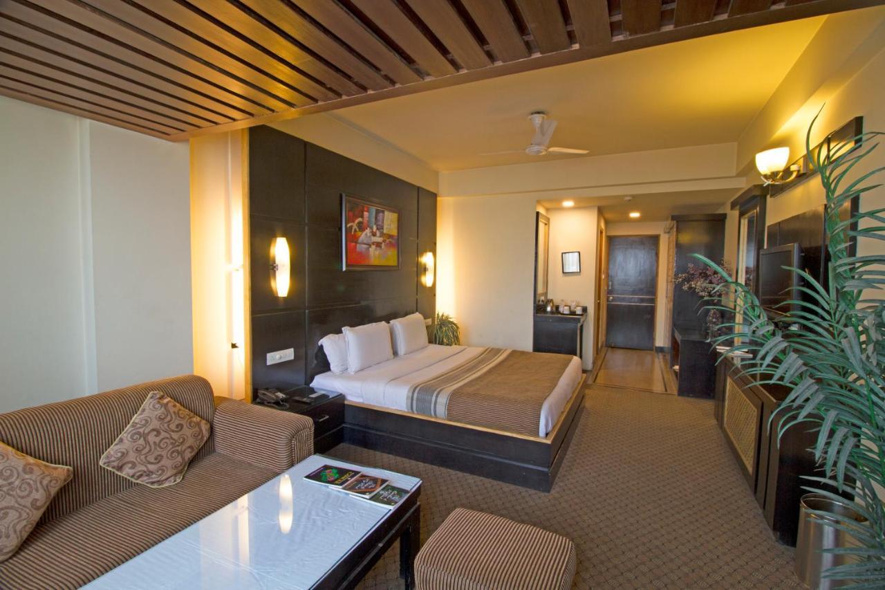 Comrade 4* Srinagar (Jammu and Kashmir)