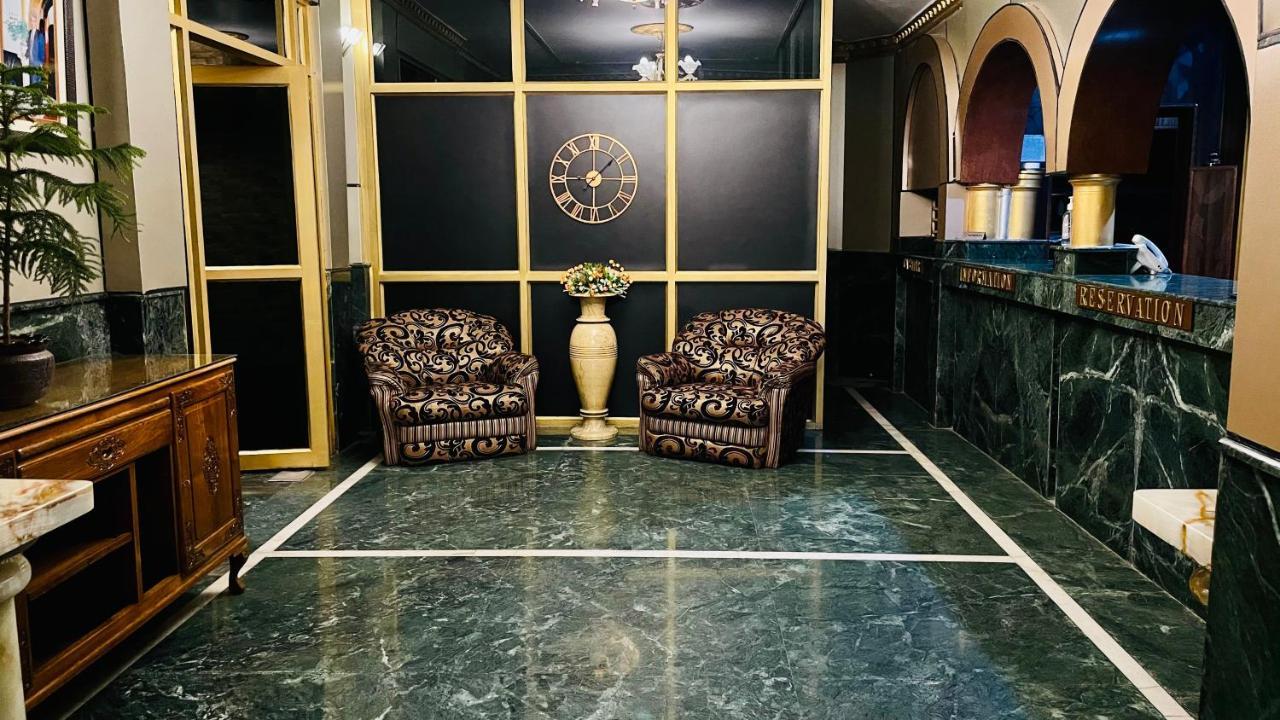 Hotel International Srinagar (Jammu and Kashmir)
