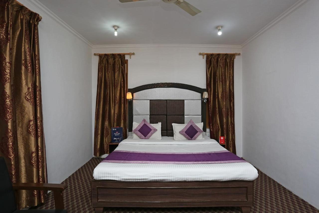 Oyo 4487 Al Azra 3* Srinagar (Jammu and Kashmir)