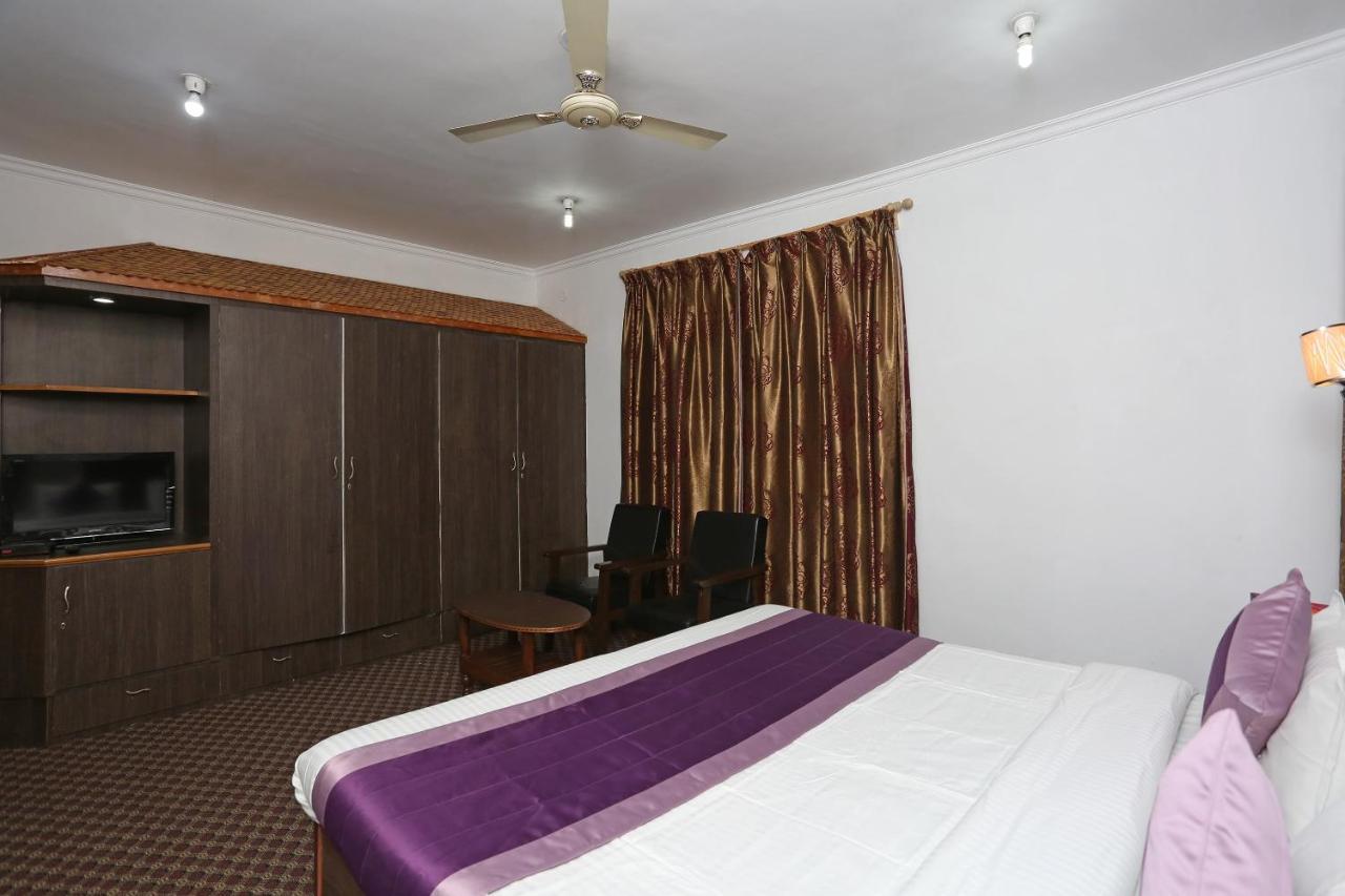 Hotel Oyo 4487 Al Azra 3*