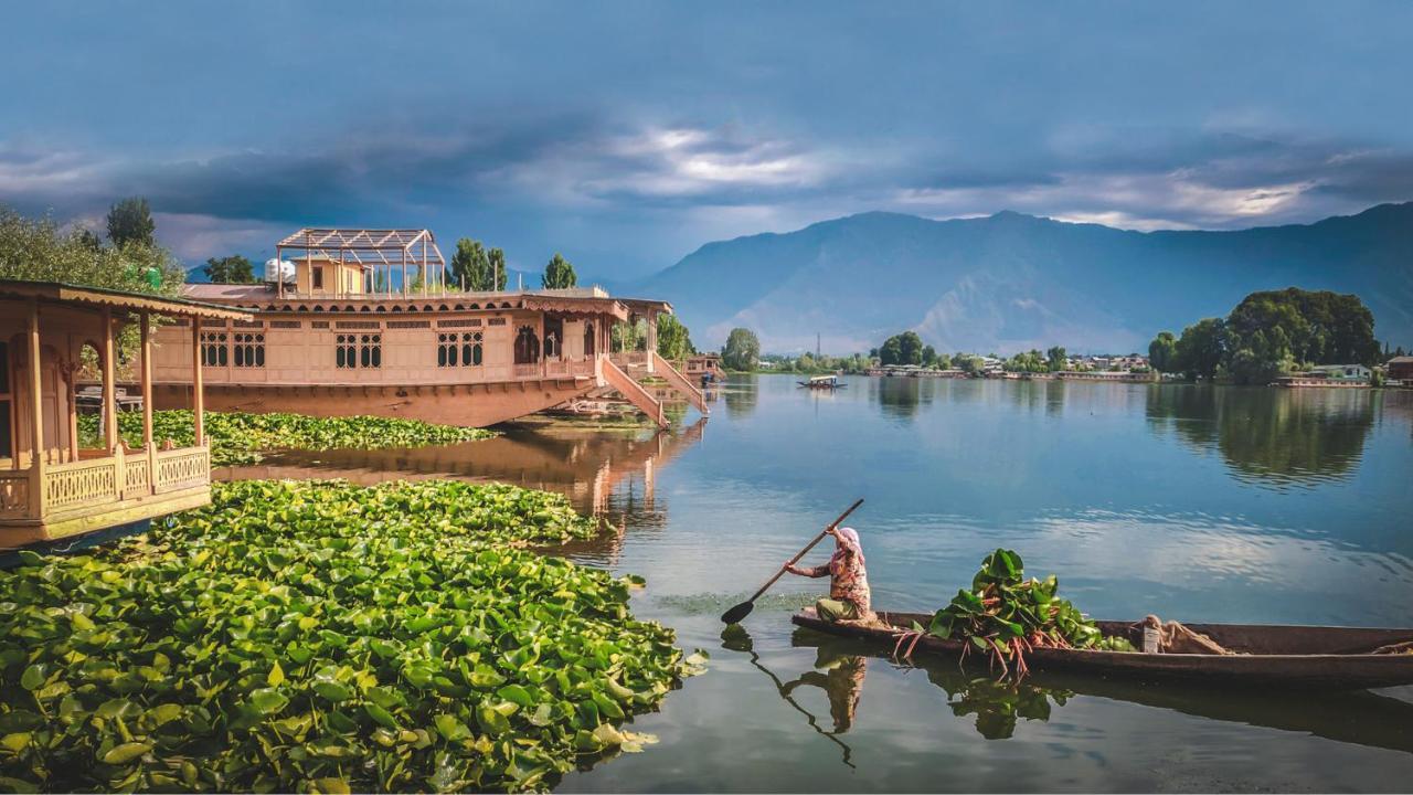 Hotel Kashmir Group Of Houseboats Srinagar (Jammu and Kashmir)