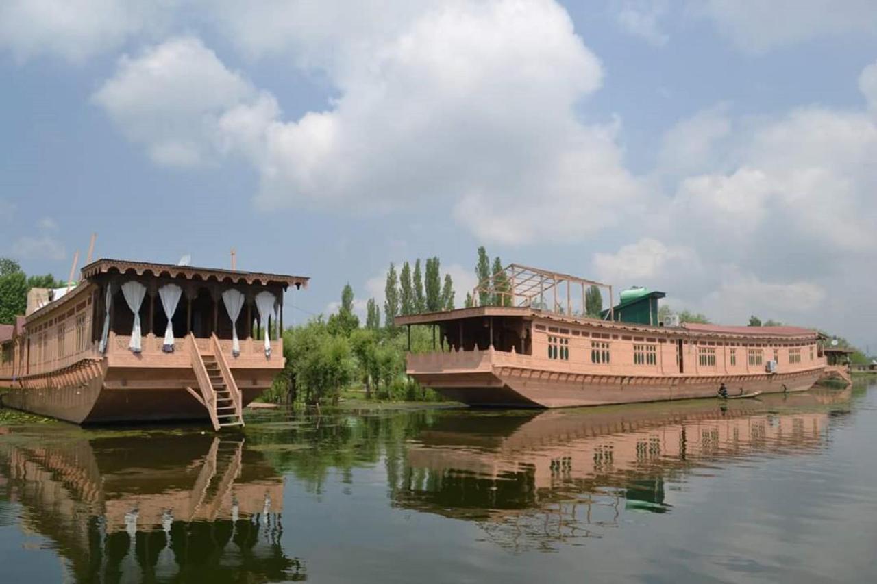 Wangnoo Heritage Houseboats 4* Srinagar (Jammu and Kashmir)