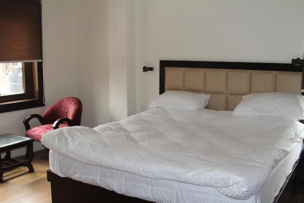 Blossoms Hotel