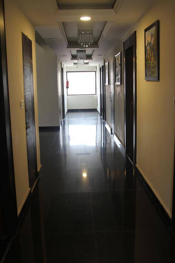 Blossoms Hotel Srinagar (Jammu and Kashmir)
