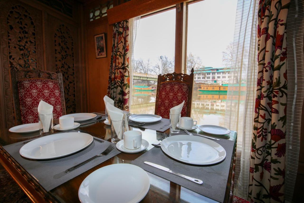 The Shelter Group Of Houseboats & Tour Organiser Srinagar (Jammu and Kashmir)