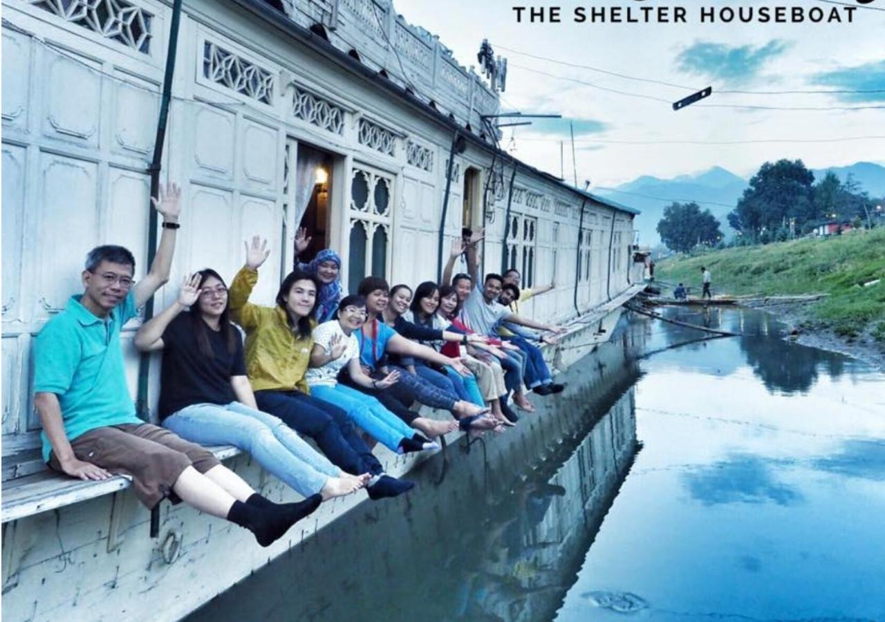 Botel The Shelter Group Of Houseboats & Tour Organiser