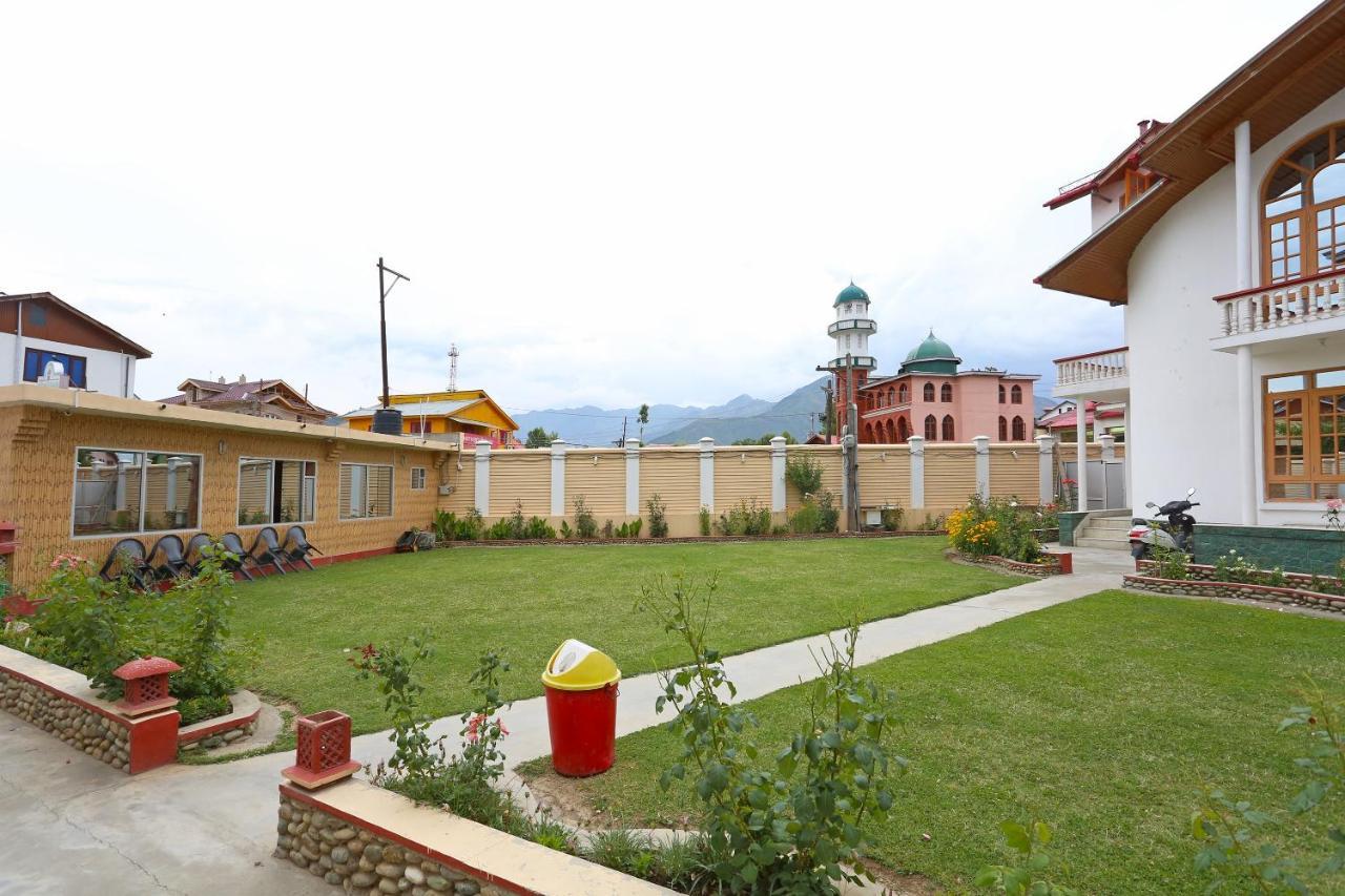 Hotel Oyo 4487 Al Azra 3*