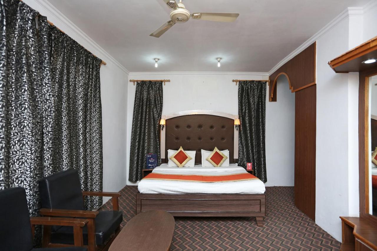Hotel Oyo 4487 Al Azra Srinagar (Jammu and Kashmir)