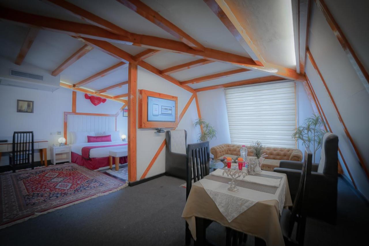Rose Petal Hotel 4*