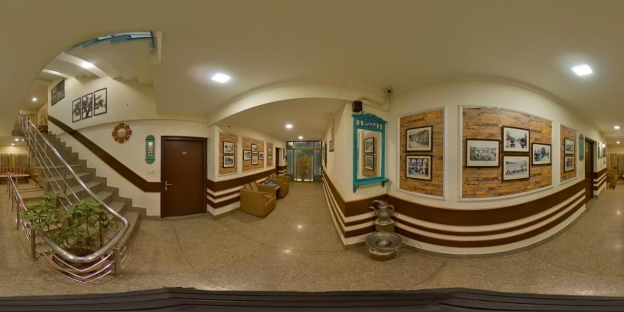 Lee Heritage Hotel *