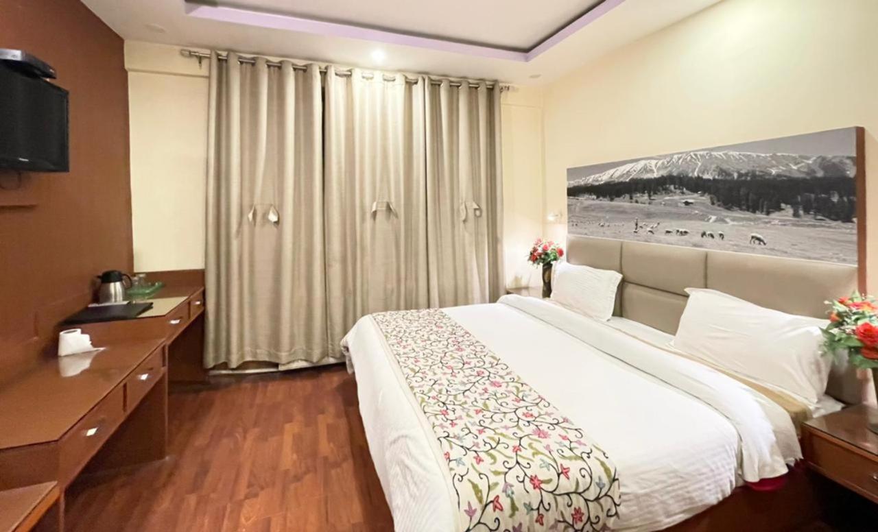Centre Point Hotel