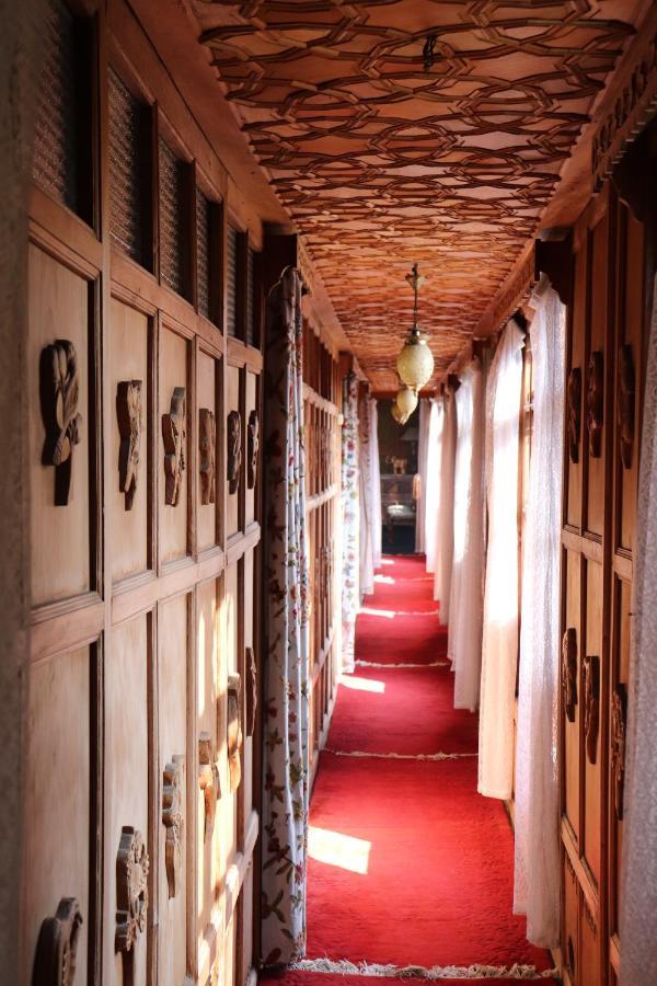 Hotel Wangnoo Heritage Houseboats 4*