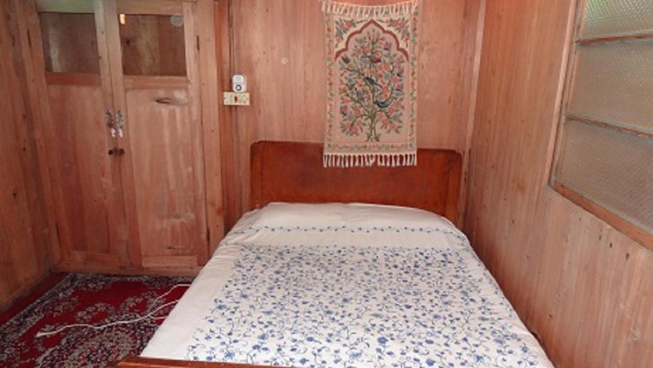 The Shelter Group Of Houseboats & Tour Organiser 3*