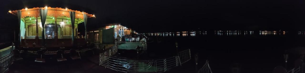 Botel Goona Palace Houseboats Srinagar (Jammu and Kashmir)