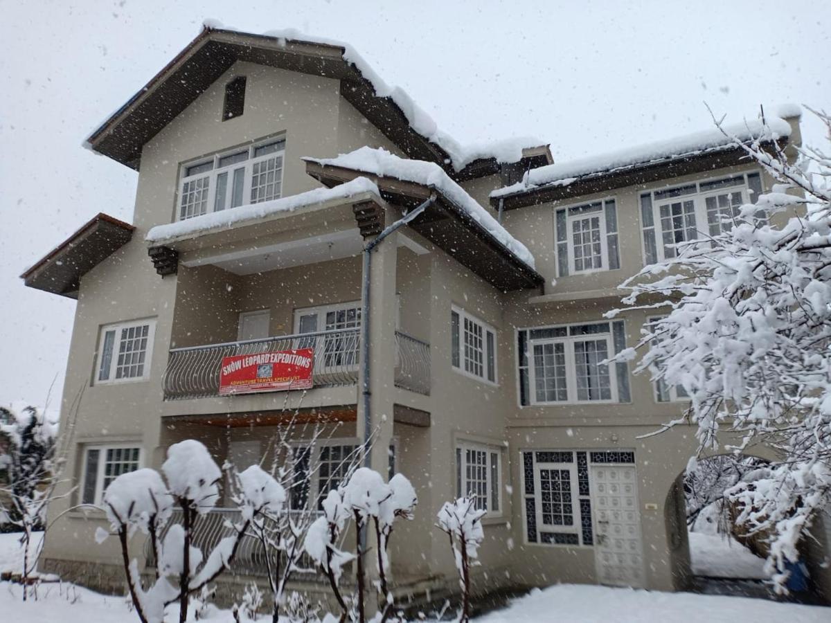 Snow Leopard Bed & Breakfast Srinagar (Jammu and Kashmir)