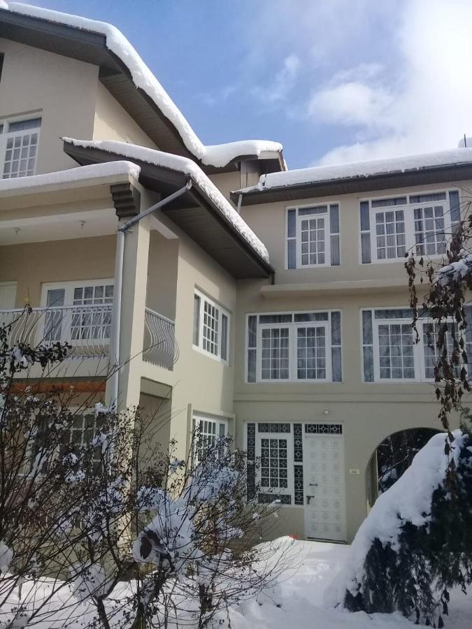 Snow Leopard Bed & Breakfast Srinagar (Jammu and Kashmir)