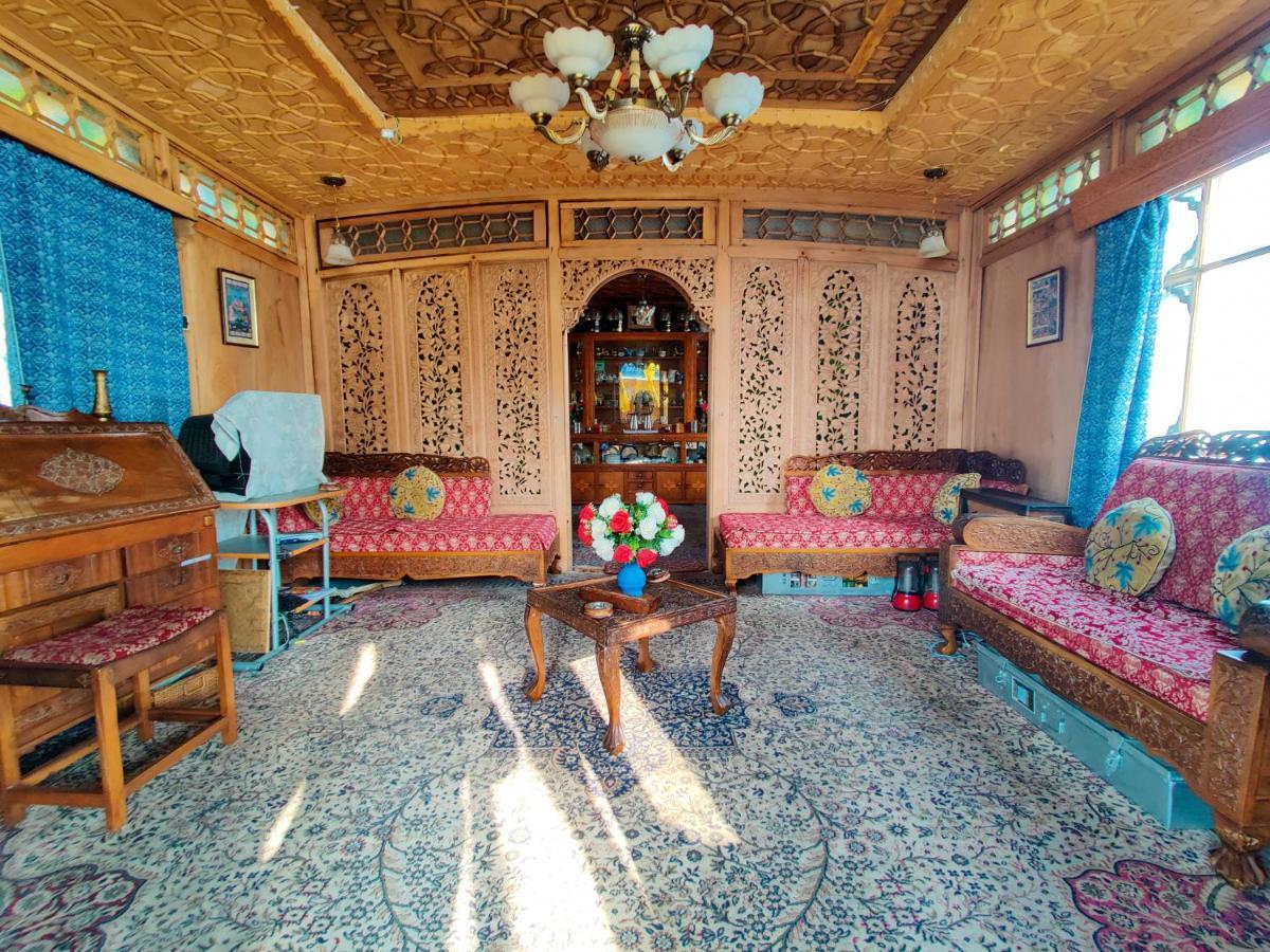 The Shelter Group Of Houseboats & Tour Organiser 3*