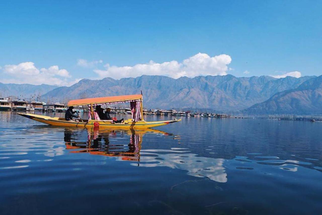 Umbrella Group Of House Boat *