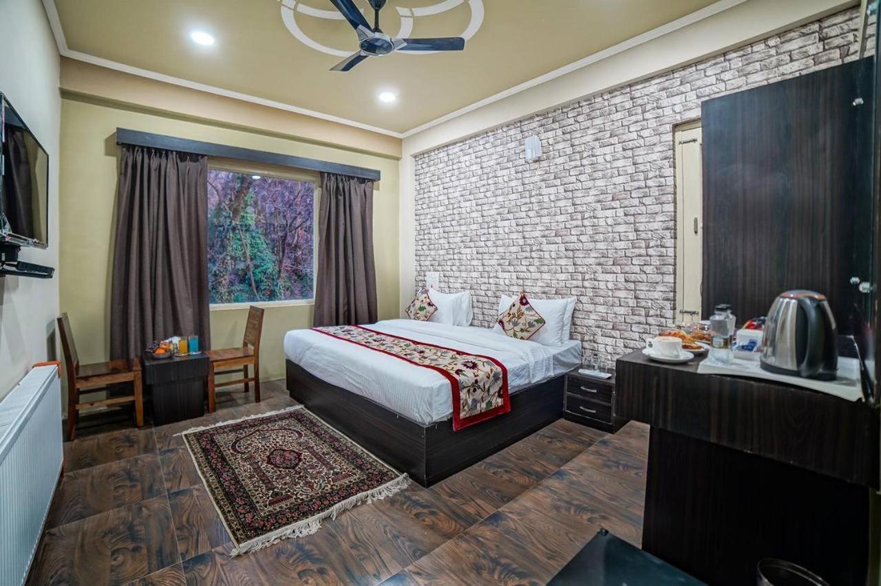 Sahara Grand Hills Hotel 3*