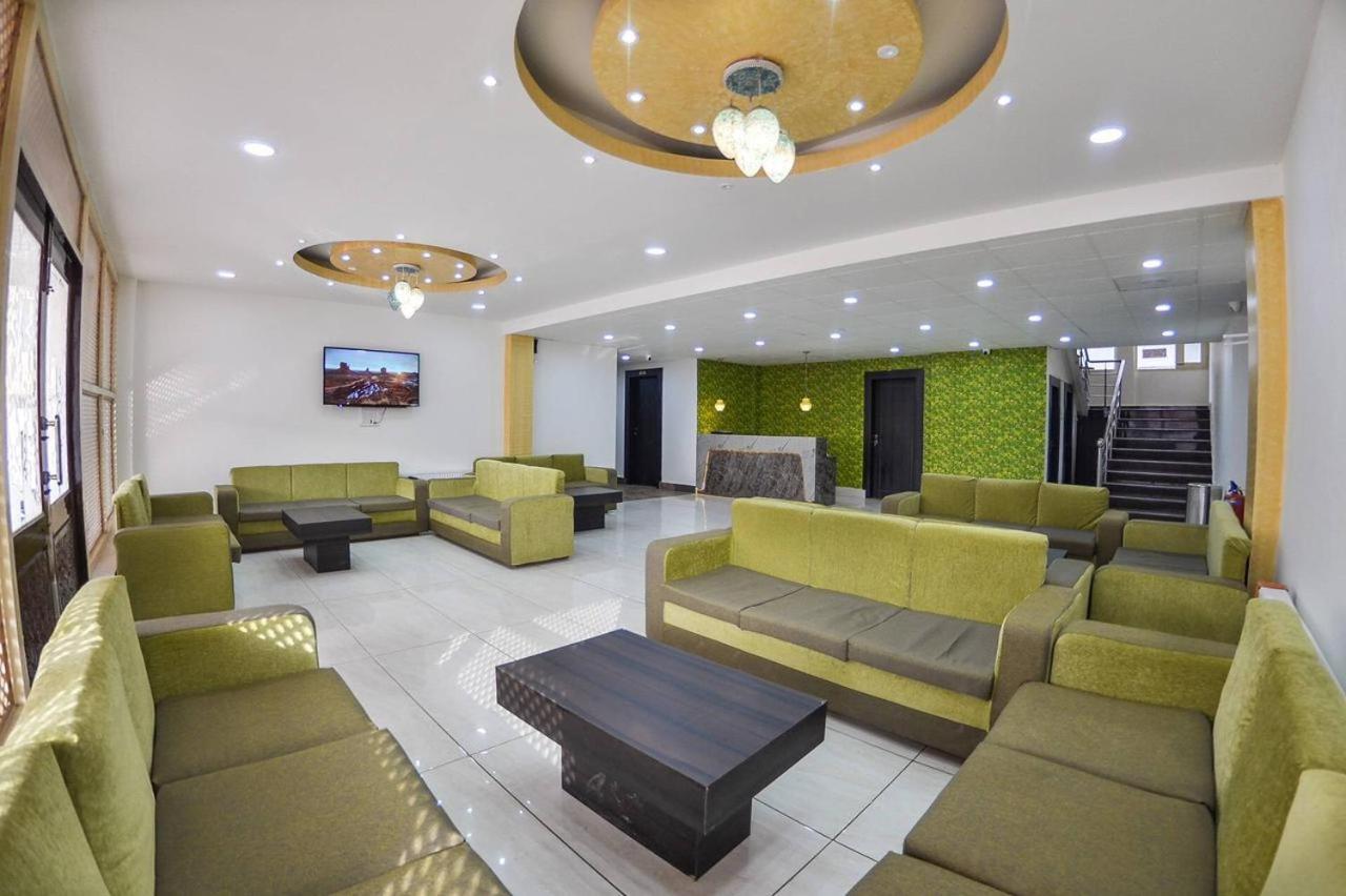 Hotel Sahara Grand Hills