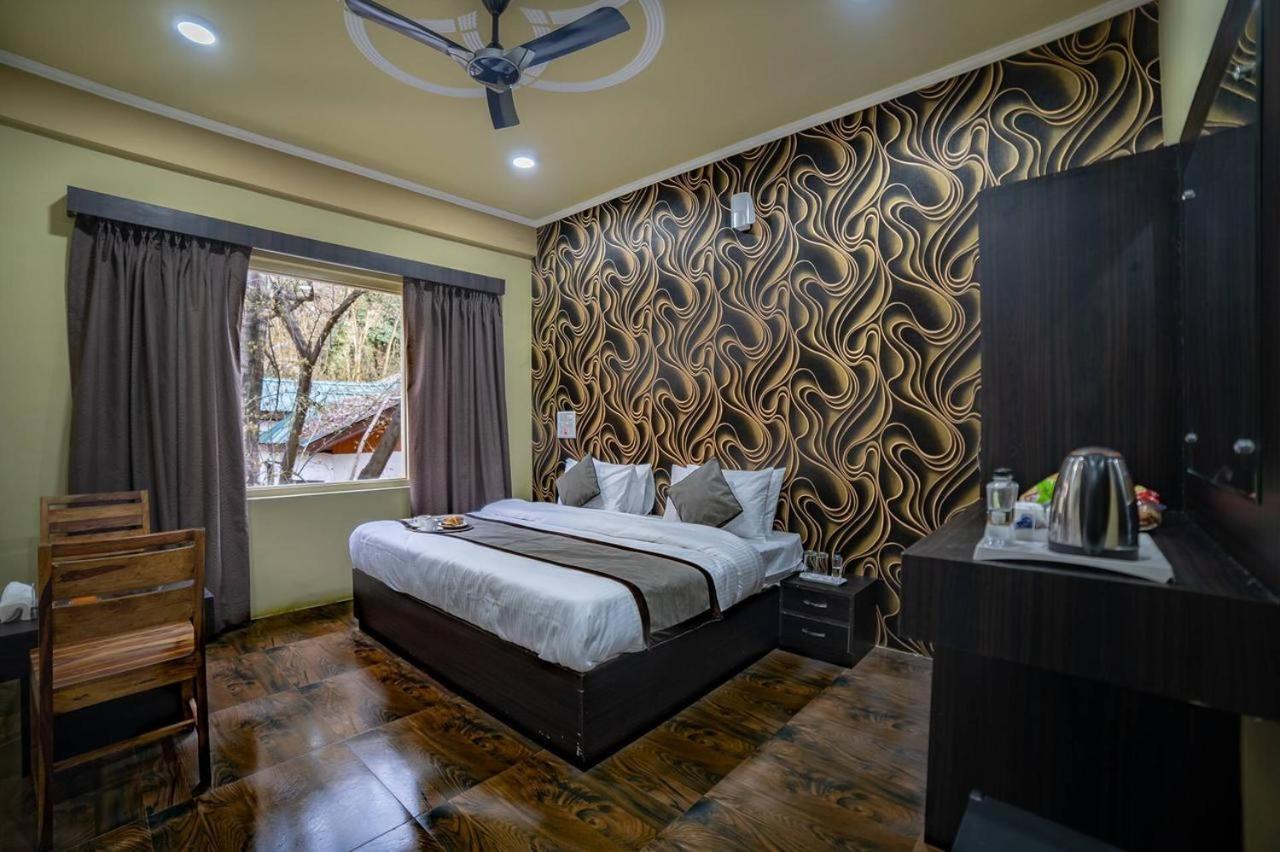 Sahara Grand Hills 3* Srinagar (Jammu and Kashmir)