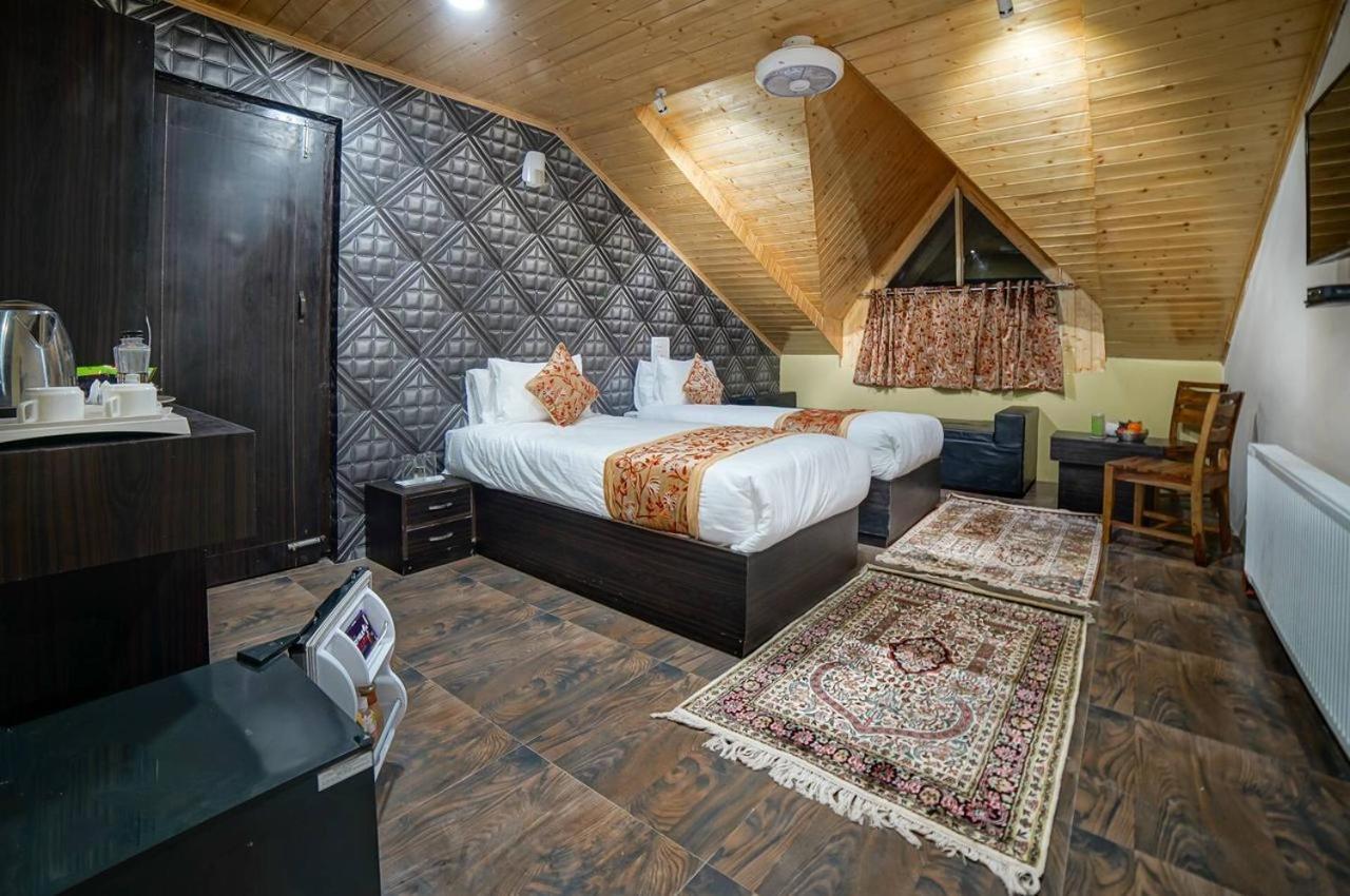 Hotel Sahara Grand Hills 3*