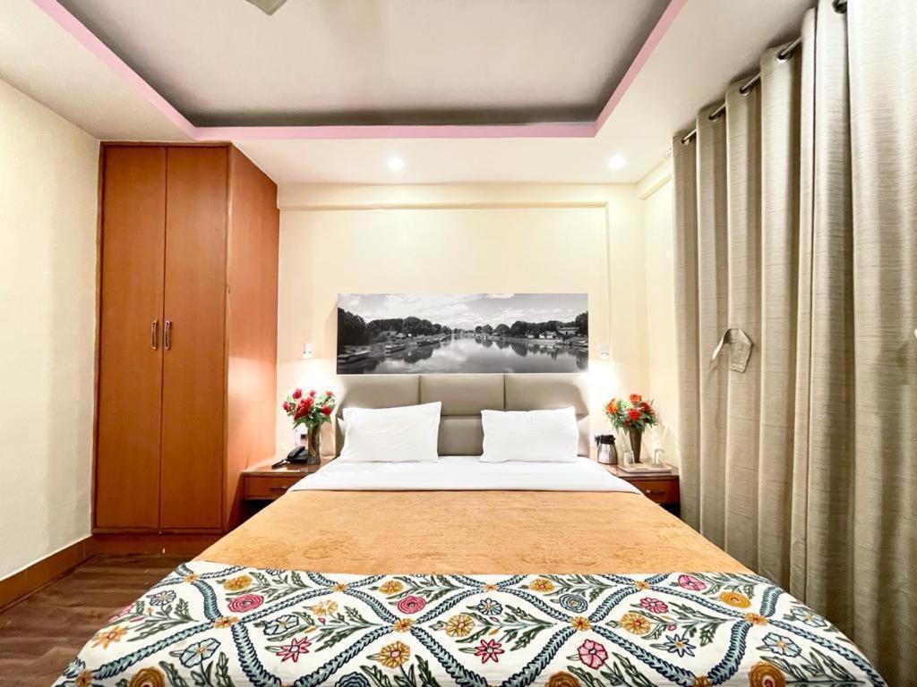 Centre Point 3* Srinagar (Jammu and Kashmir)
