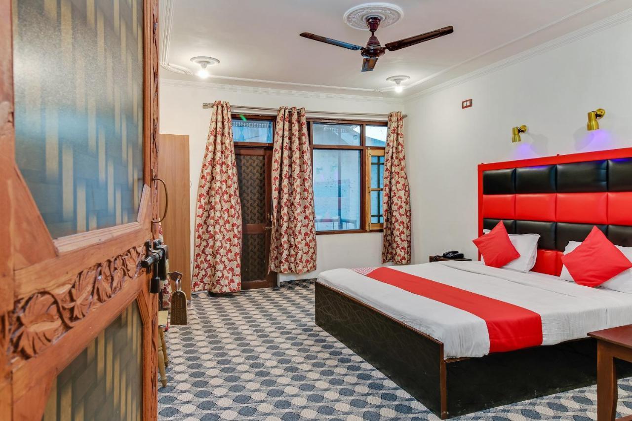 Oyo 77605 Young Muskan Palace 3* Srinagar (Jammu and Kashmir)