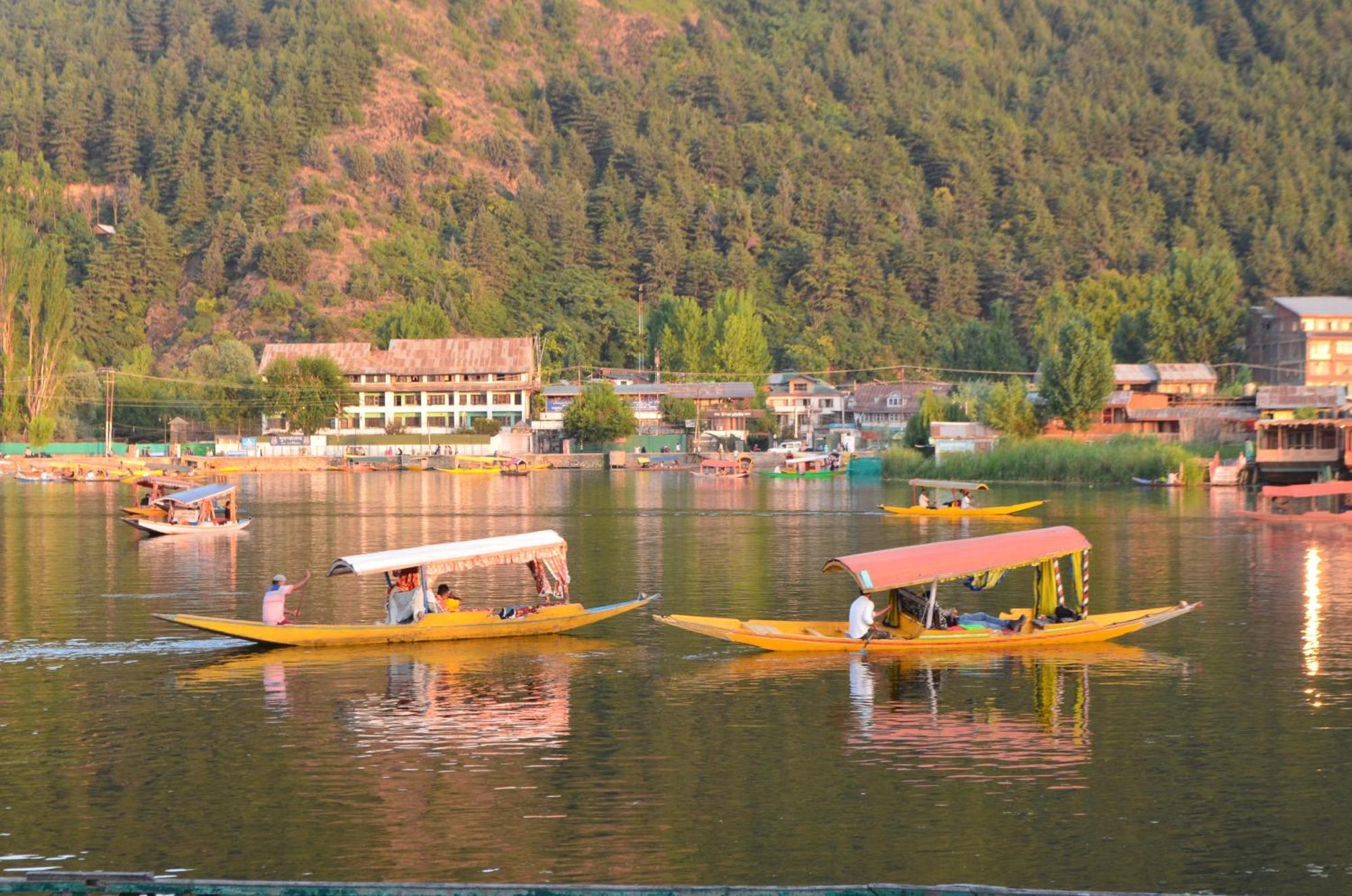 New Alexandra Houseboats 3*