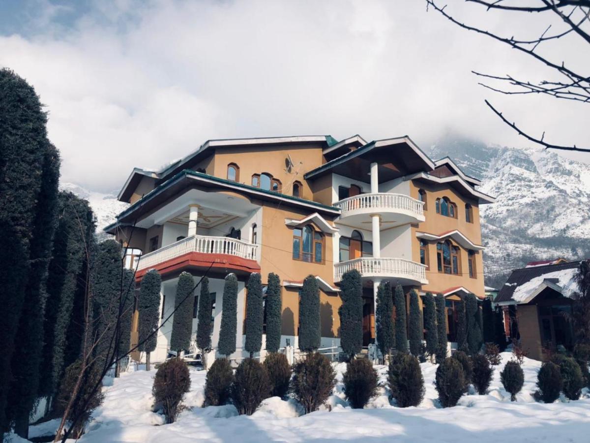 Resort Hotel Himalayan Resort