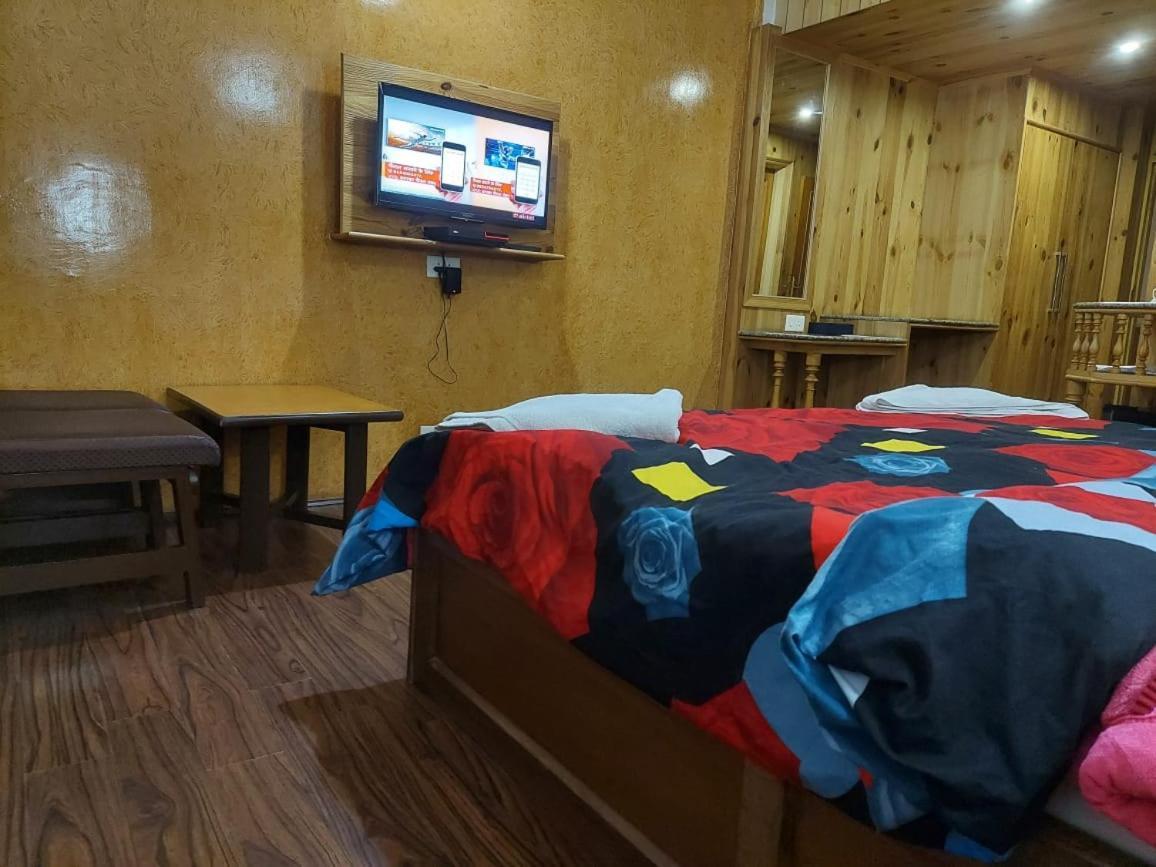 Hotel Grand Habib Srinagar (Jammu and Kashmir)