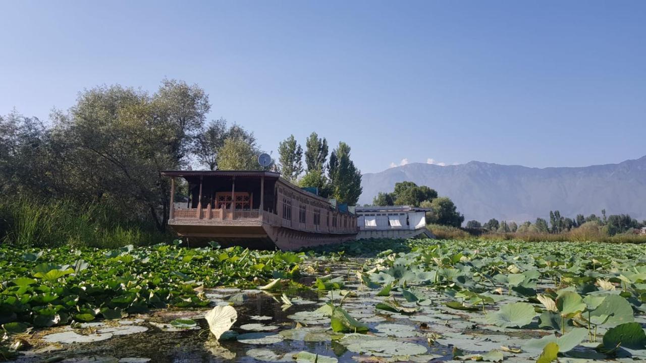 Kings Houseboats 3*