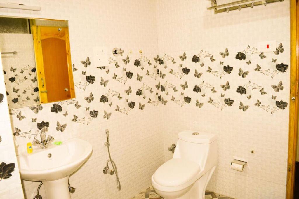 Hotel Holiday Villa 3*