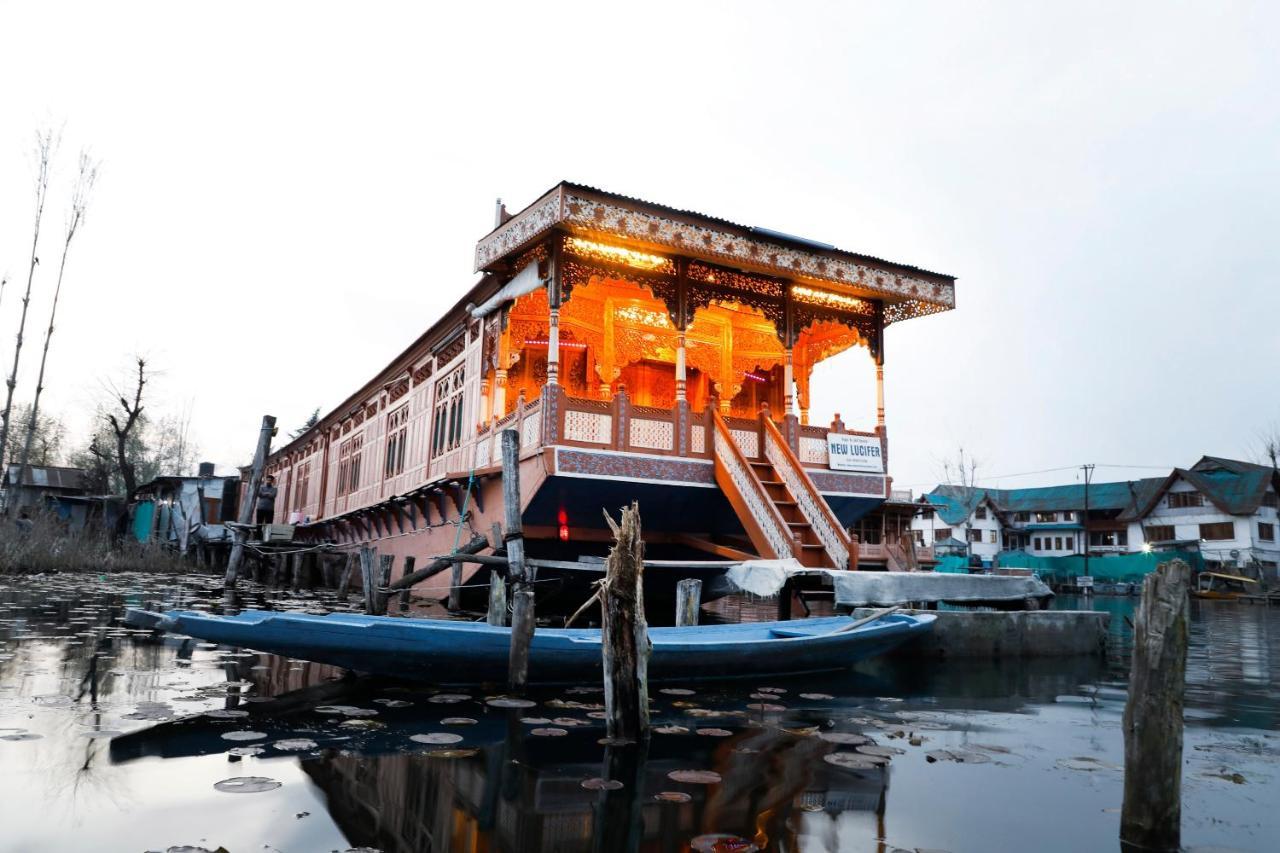 Hotel Oyo New Lucifer House Boat