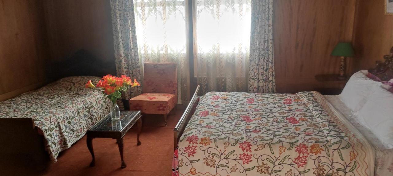 Hotel Houseboat Sheikh Palace 4*
