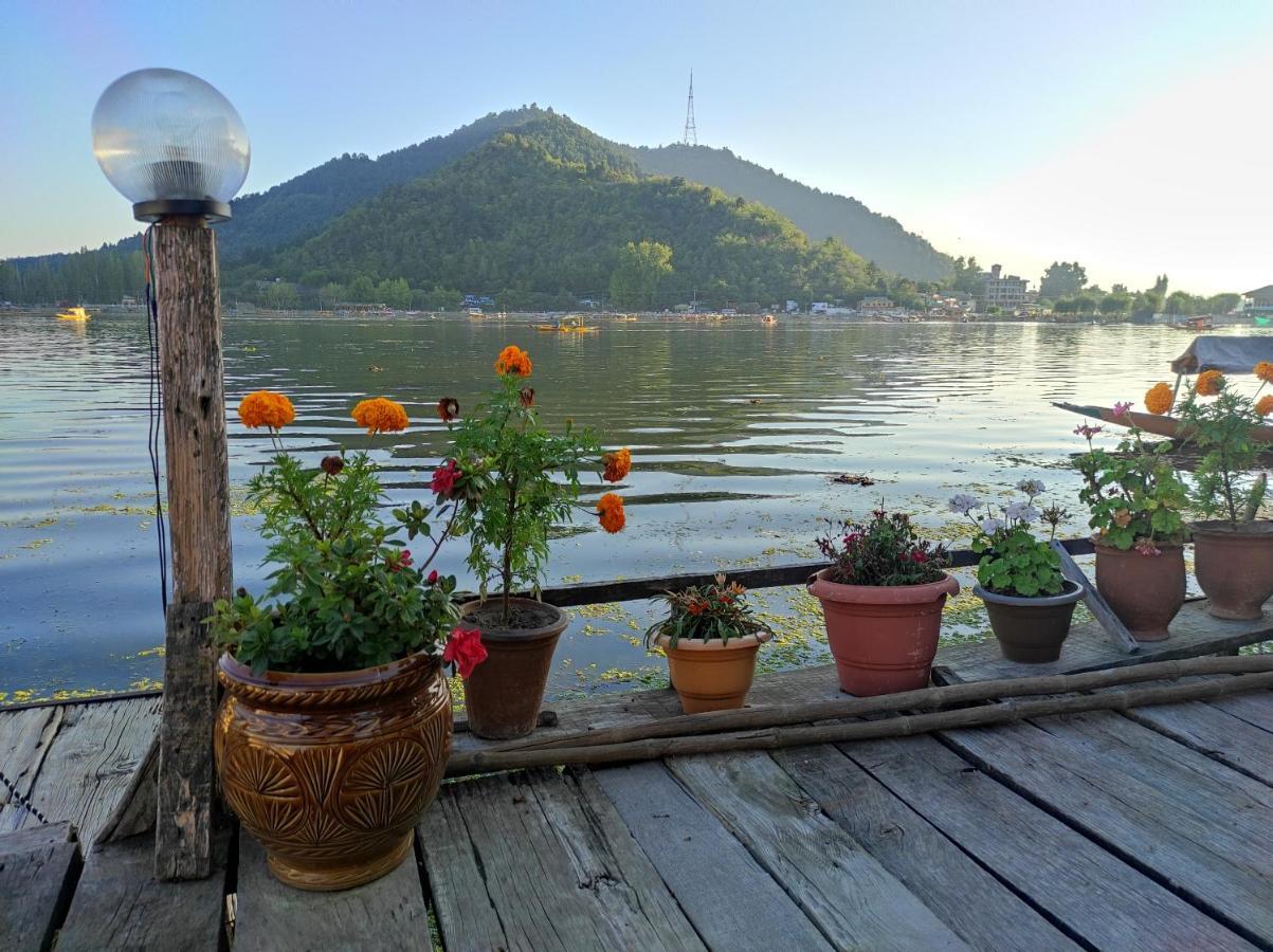 Houseboat Sheikh Palace Hotel 4*