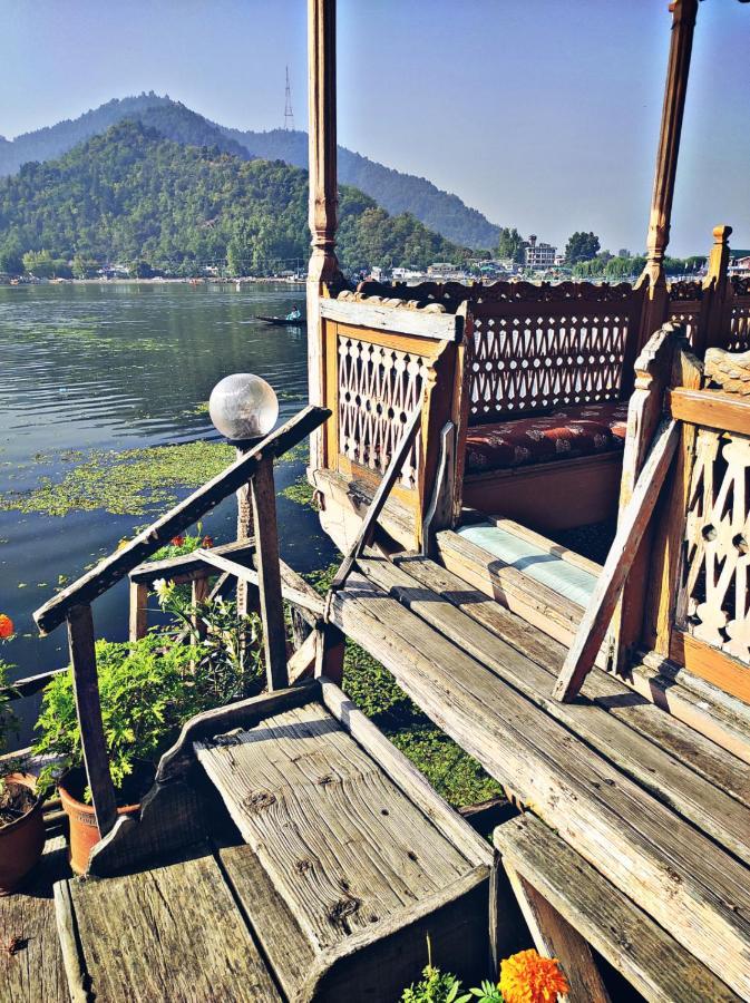 Houseboat Sheikh Palace 4* Srinagar (Jammu and Kashmir)