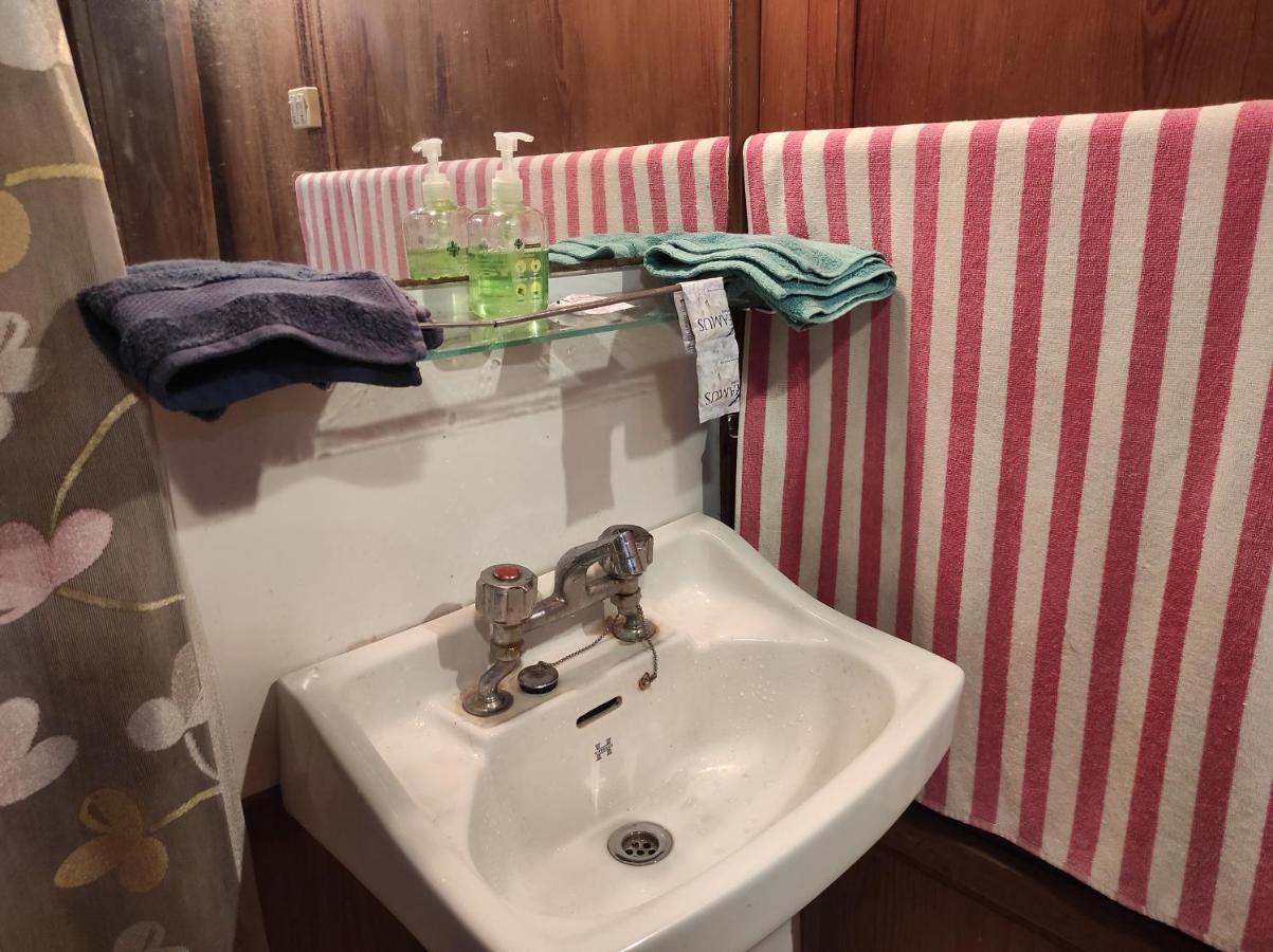 Hotel Houseboat Sheikh Palace