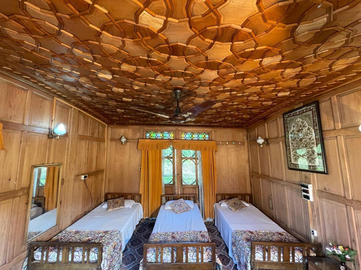 The Shelter Group Of Houseboats & Tour Organiser Srinagar (Jammu and Kashmir)