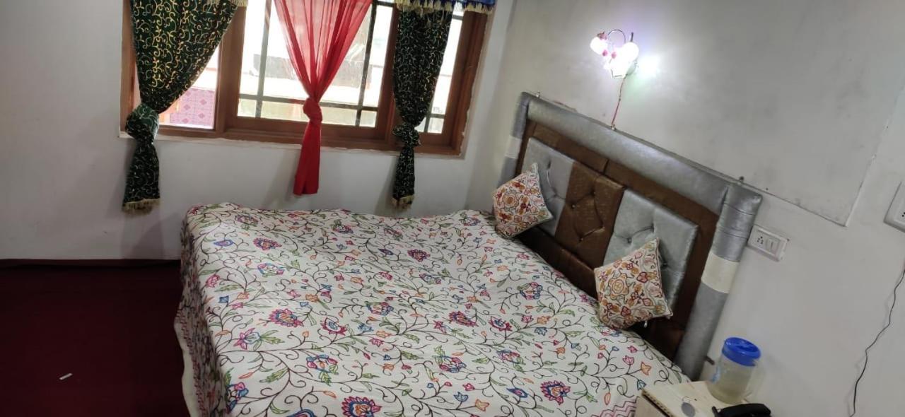 Shamus Javed Homestay *