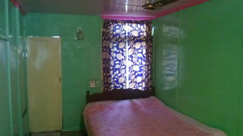Island Hotel Srinagar (Jammu and Kashmir)
