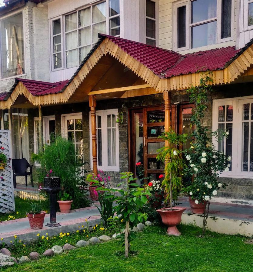 Mahatta Srinagar (Jammu and Kashmir)