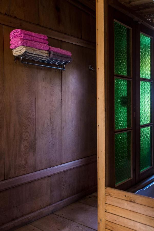 Bed & Breakfast Omar Khayam Houseboat Retreat Srinagar (Jammu and Kashmir)