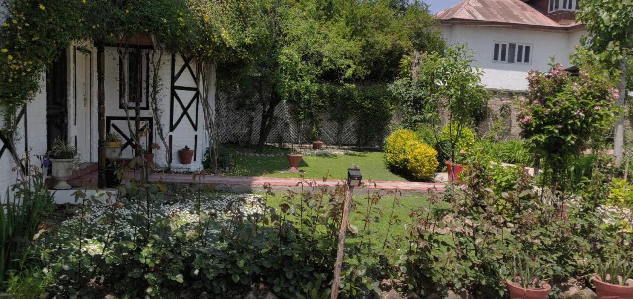 Mahatta Bed & Breakfast 4*