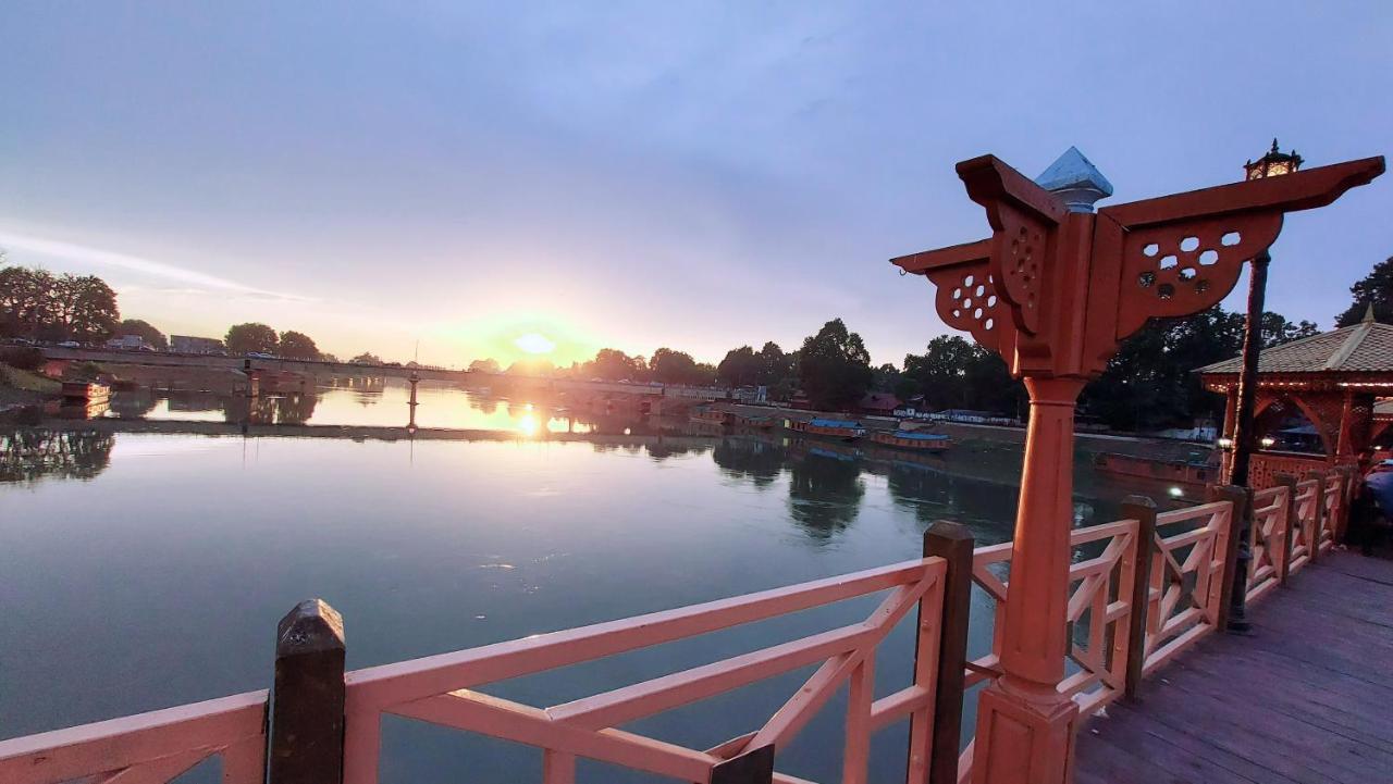 Bed & Breakfast Ikraam Bed & Breakfast Srinagar (Jammu and Kashmir)