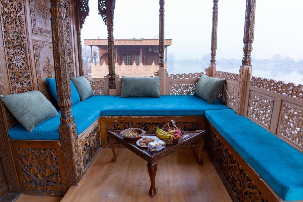 Wangnoo Heritage Houseboats 4* Srinagar (Jammu and Kashmir)