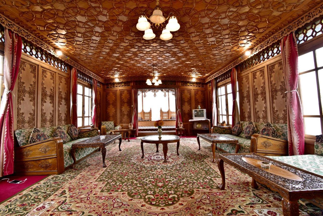 Botel Houseboat Inshallah 4*