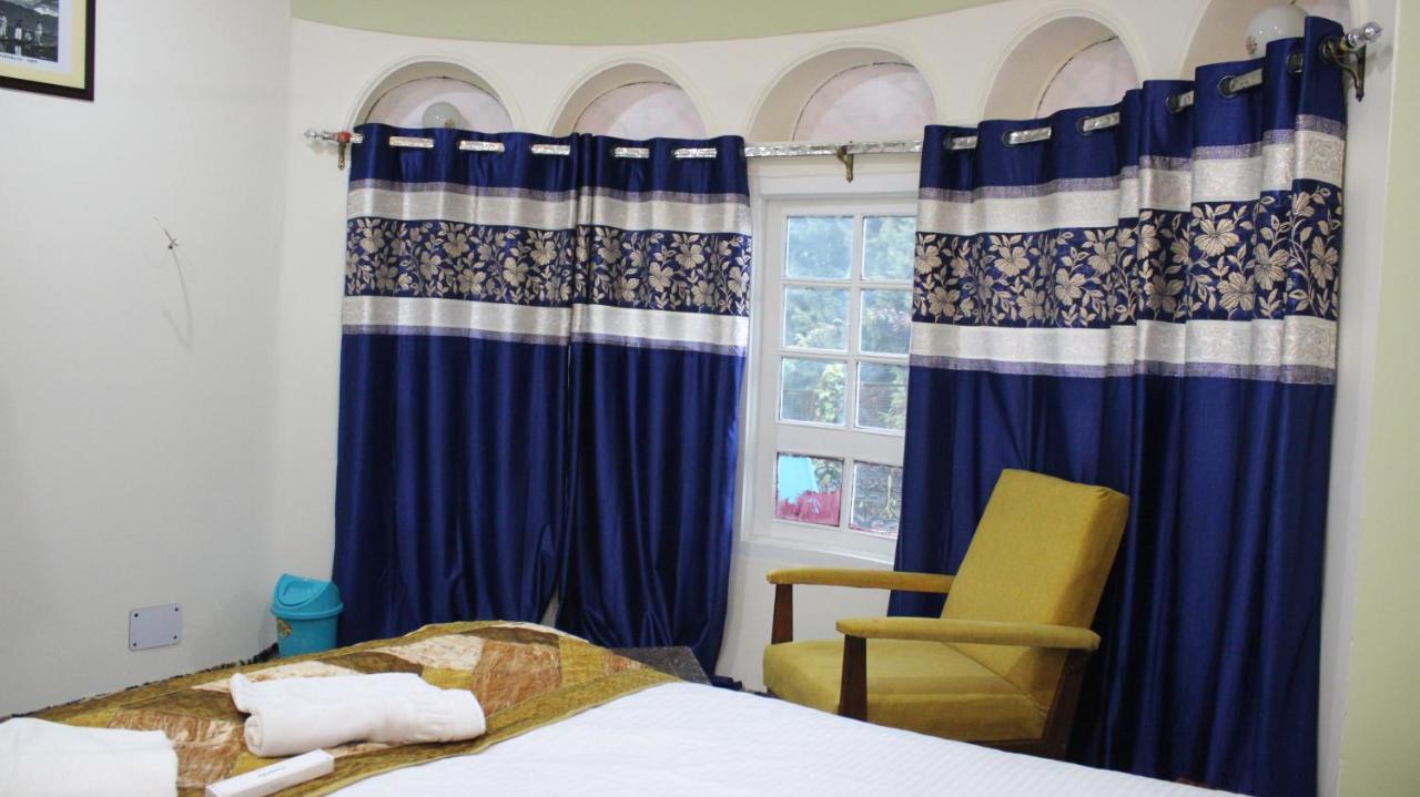 Hotel Heritage Rose Inn Srinagar (Jammu and Kashmir)