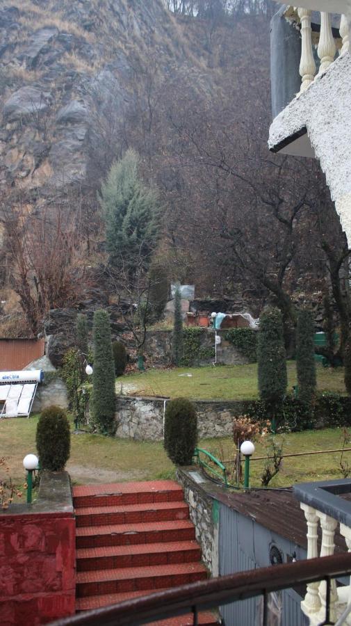 Heritage Rose Inn 4* Srinagar (Jammu and Kashmir)