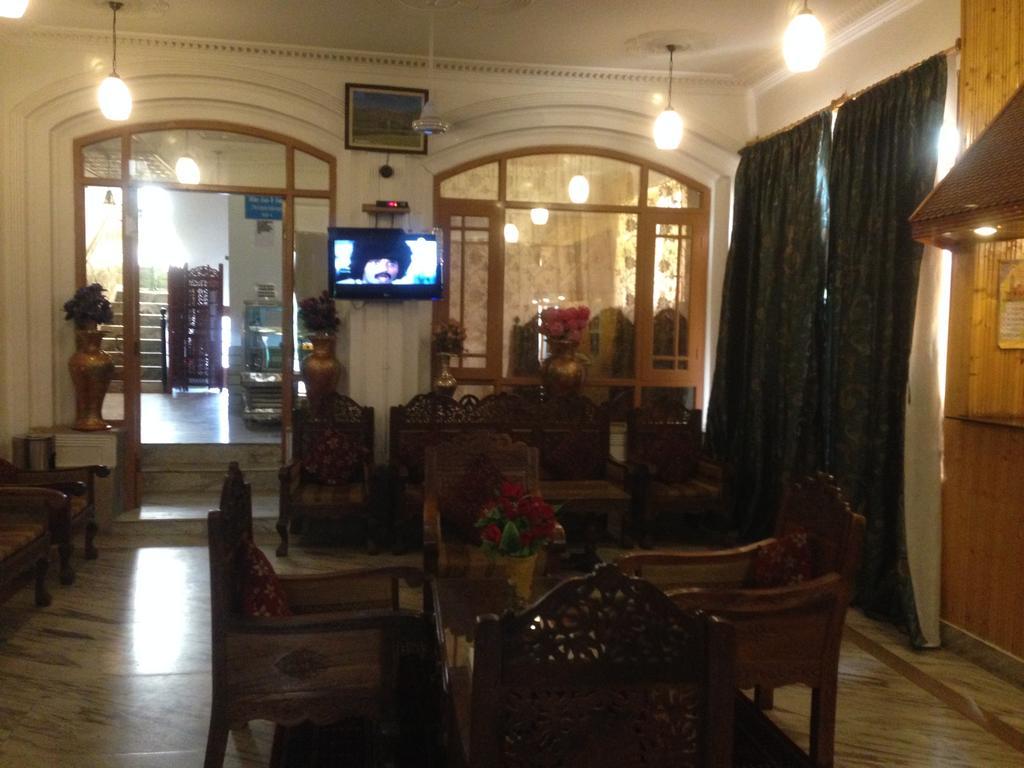 Hotel Akbar Srinagar (Jammu and Kashmir)